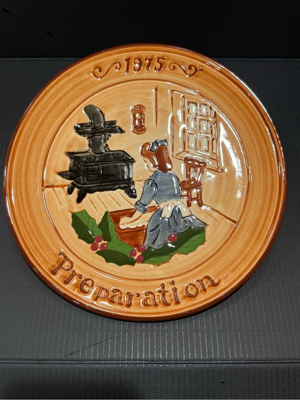 1975 Vintage Stumar Yuletide Plate Glen View Pottery Hand Crafted “Preparation”